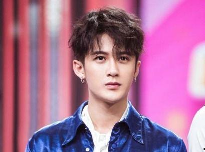 娱乐圈吃瓜直播间檀健次,娱乐圈吃瓜直播间的焦点人物